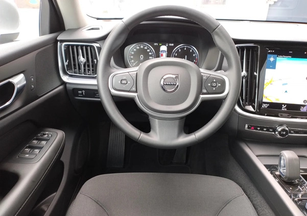 Volvo V60 cena 139900 przebieg: 24387, rok produkcji 2021 z Łomianki małe 667